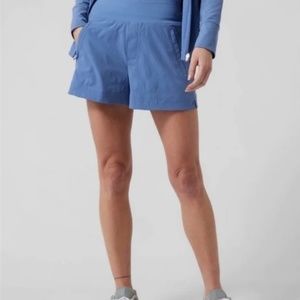Athleta Trekkie North Shorts Size 12